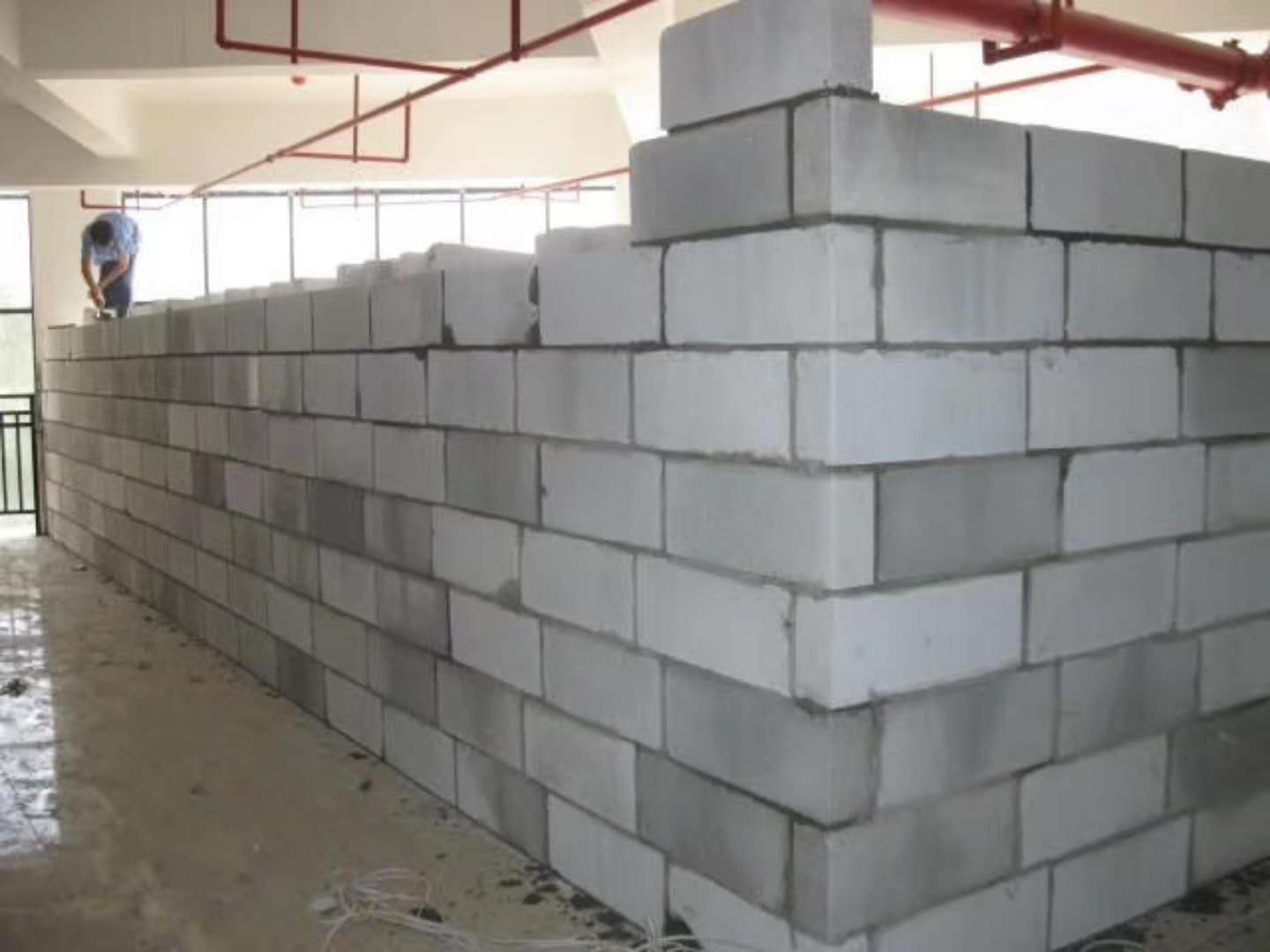 巨野蒸压加气混凝土砌块承重墙静力和抗震性能的研究